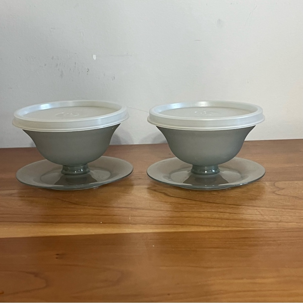 2 Vintage Tupperware Pudding Parfait Jello Dessert Cups/Lids 754-25 Very Good‎